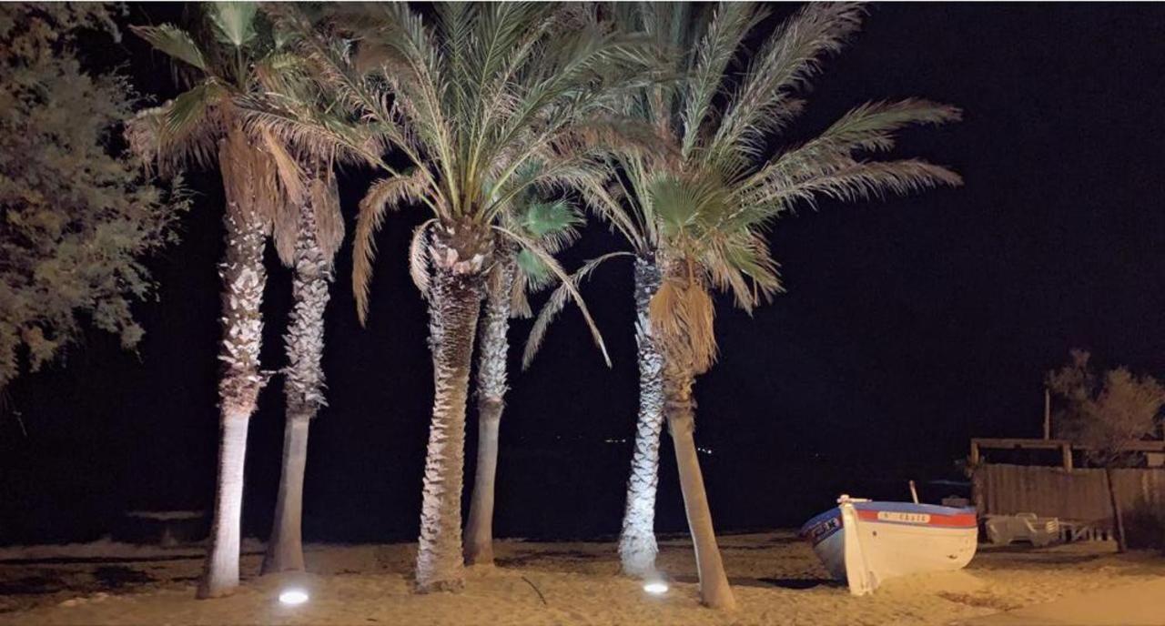 בורם-לה-מימוזה Face Mer Entre Plage Et Marina מראה חיצוני תמונה